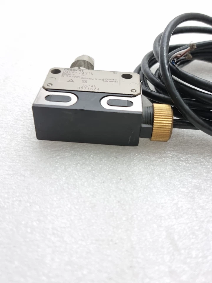 Omron D4ER-2A21N 06716Z4 Made in Japan D4ER2A21N